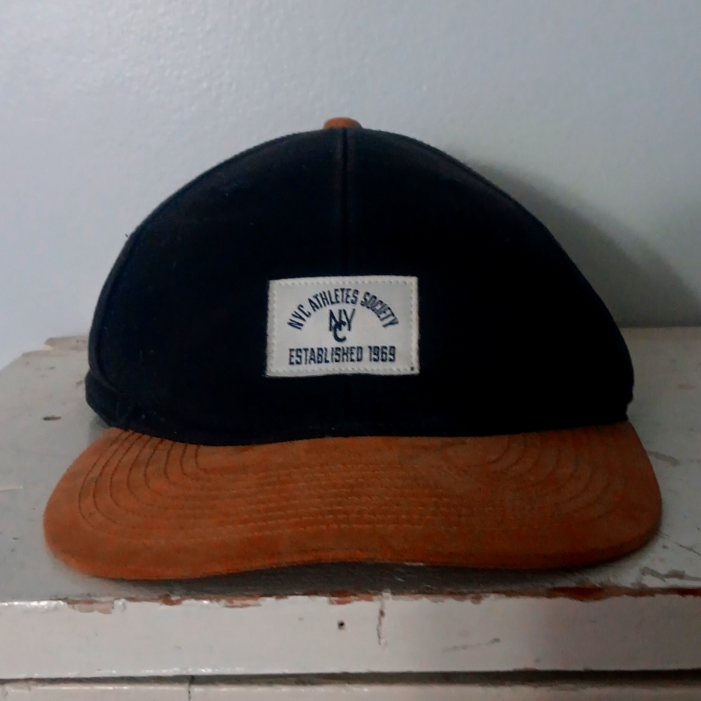 H&M NYC hat